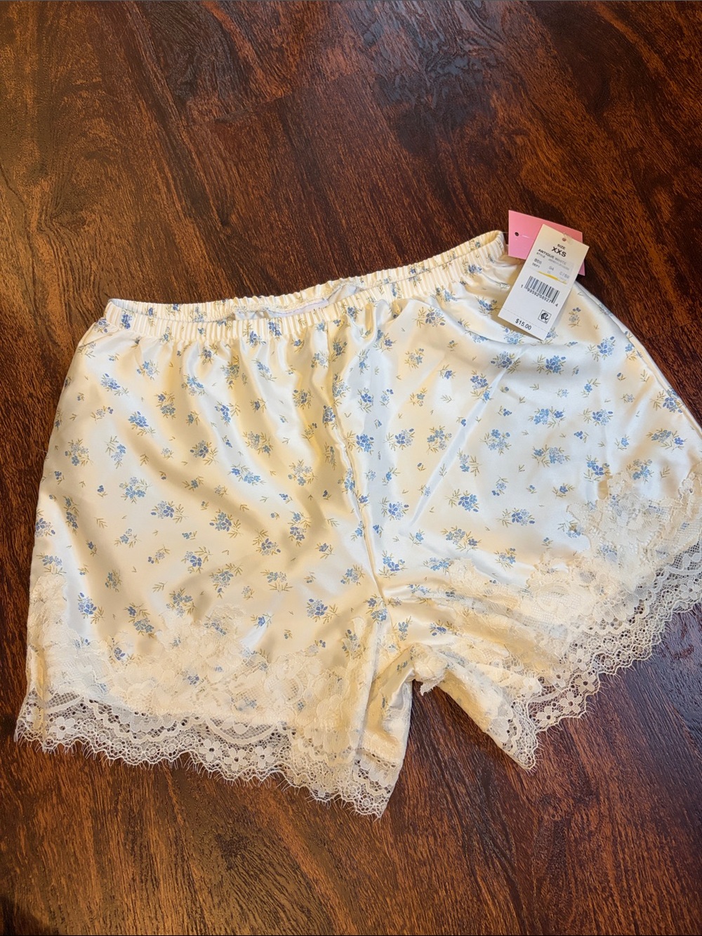 Women's Floral Lace-Trim Sleep Shorts - Cream with Blue Floral